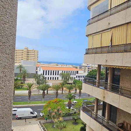 Valdes Center 313a, Near Beach, Full Aircon *